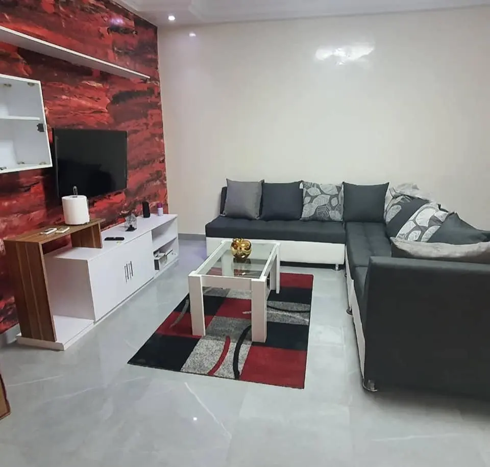 Appartement journalière bien équipée