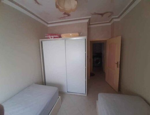 شقة مفروشة باليوم و الأسبوع قرب أسواق السلام مجمع الجامعي