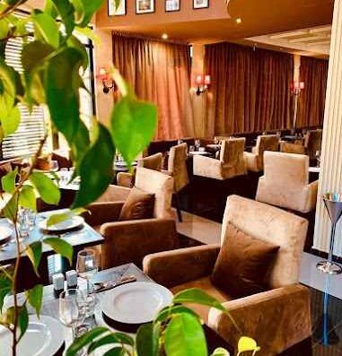 La villa restaurant lounge 3