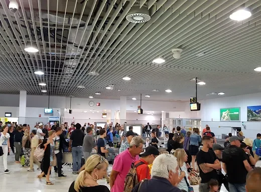 ✈️ Almería Airport (LEI): Your Gateway to Andalusia’s Sunny Coast