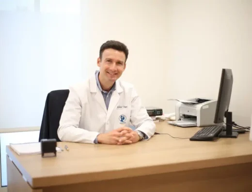 Dr Federico López